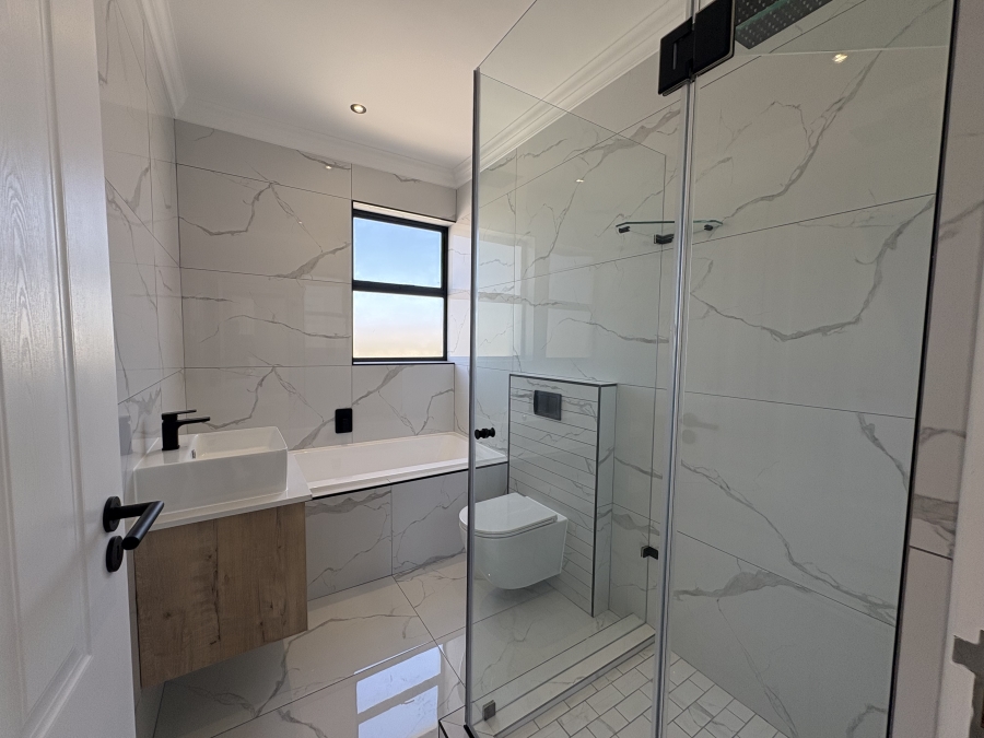 4 Bedroom Property for Sale in Sandown Western Cape